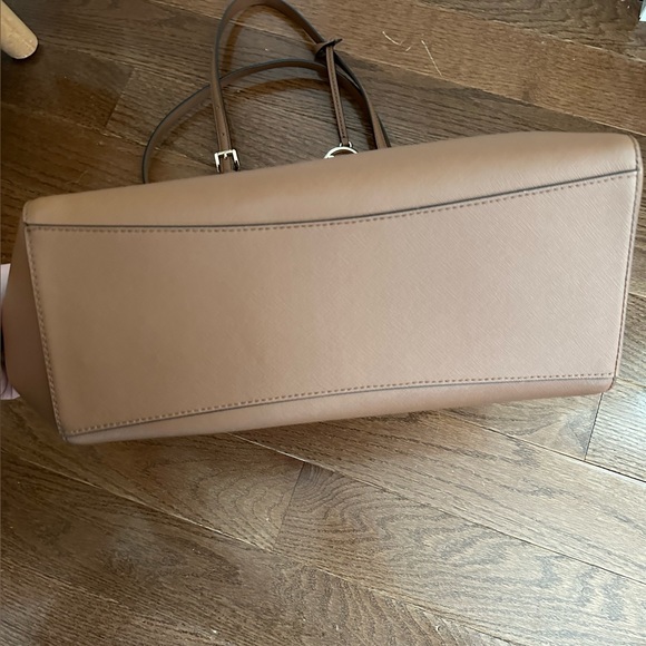 Michael Kors Large Saffiano Leather Tote Bag, like NEW condition - Picture 4 of 9